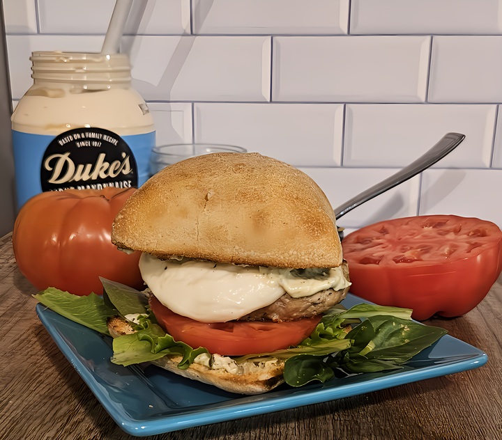 finished and assembled chicken pesto burger