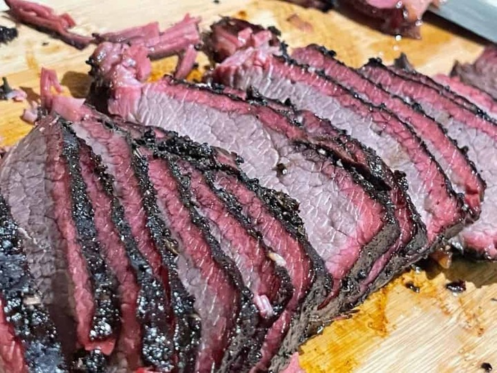 sliced smoked brisket